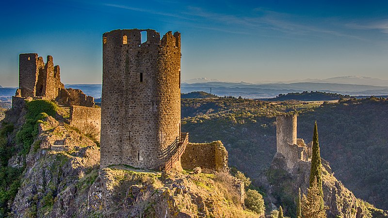 Ruines des quatre châteaux de Lastours
